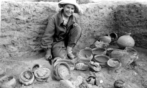 Ирина Аржанцева прочитала доклад на тему «Архив Хорезмской археолого-этнографической экспедиции в хранилище Научного архива ИЭА РАН»